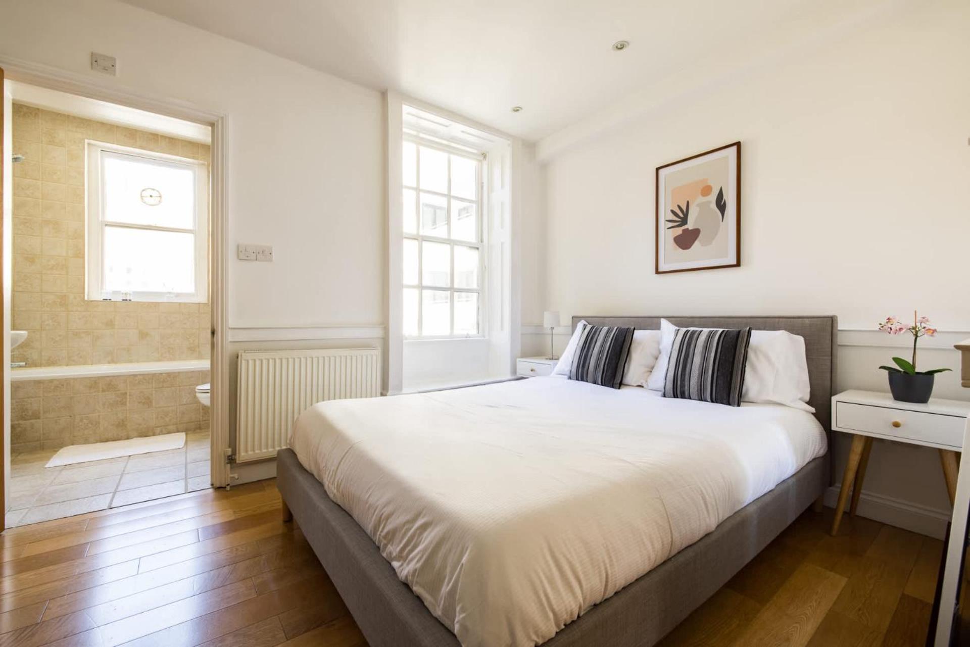 Contemporary 1 Bedroom Bloomsbury Apartment London Exterior photo